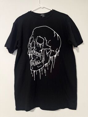 Social Collision Dripping Skull Safety Pin T-Shirt
